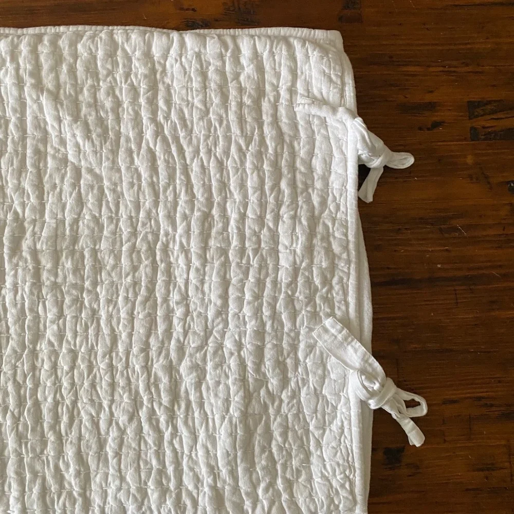 Pottery Barn White Pick Stitch Quilted Pillow Sham Cotton Linen Tie Closure